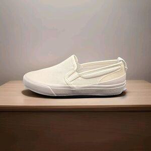 NWB Official Program STU 80 Mens Slip On Loafer Casual Shoes White Size 9M